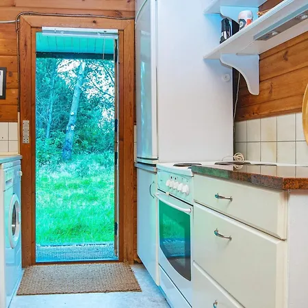 6 Person In Henne-by Traum *