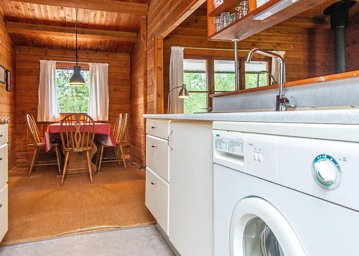 6 Person In Henne-by Traum *