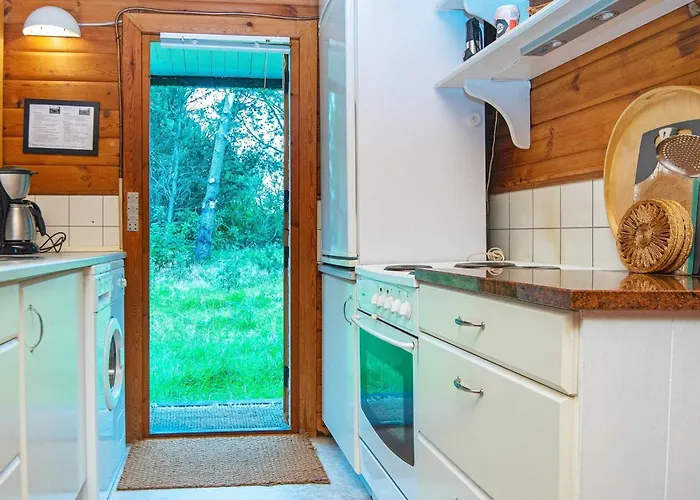 6 Person In Henne-by Traum *